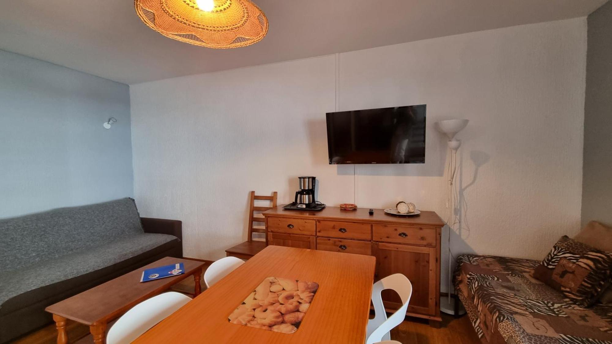 Apartamentos Grifovacances Nevada Pas De La Casa Bagian luar foto