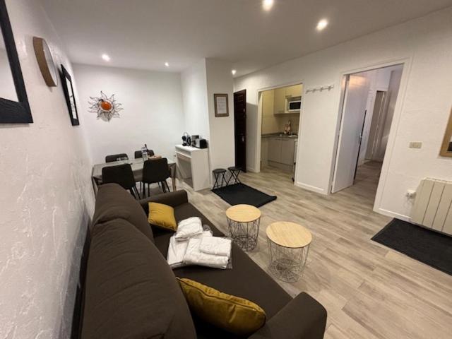 Apartamentos Grifovacances Nevada Pas De La Casa Bagian luar foto