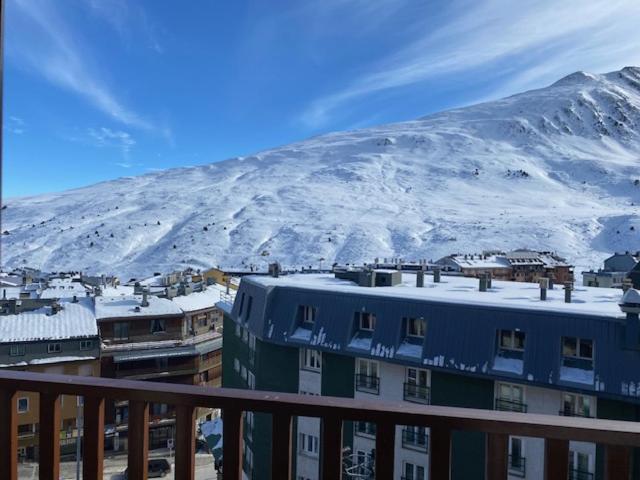 Apartamentos Grifovacances Nevada Pas De La Casa Bagian luar foto